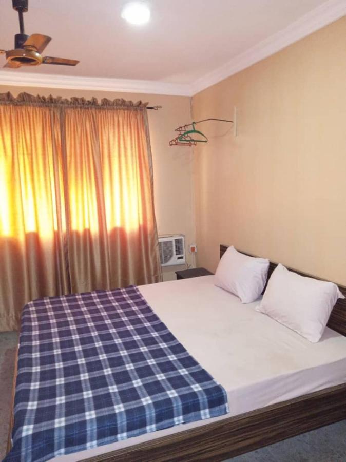 Legendary Inn & Lounge Bale Akiosi Zewnętrze zdjęcie