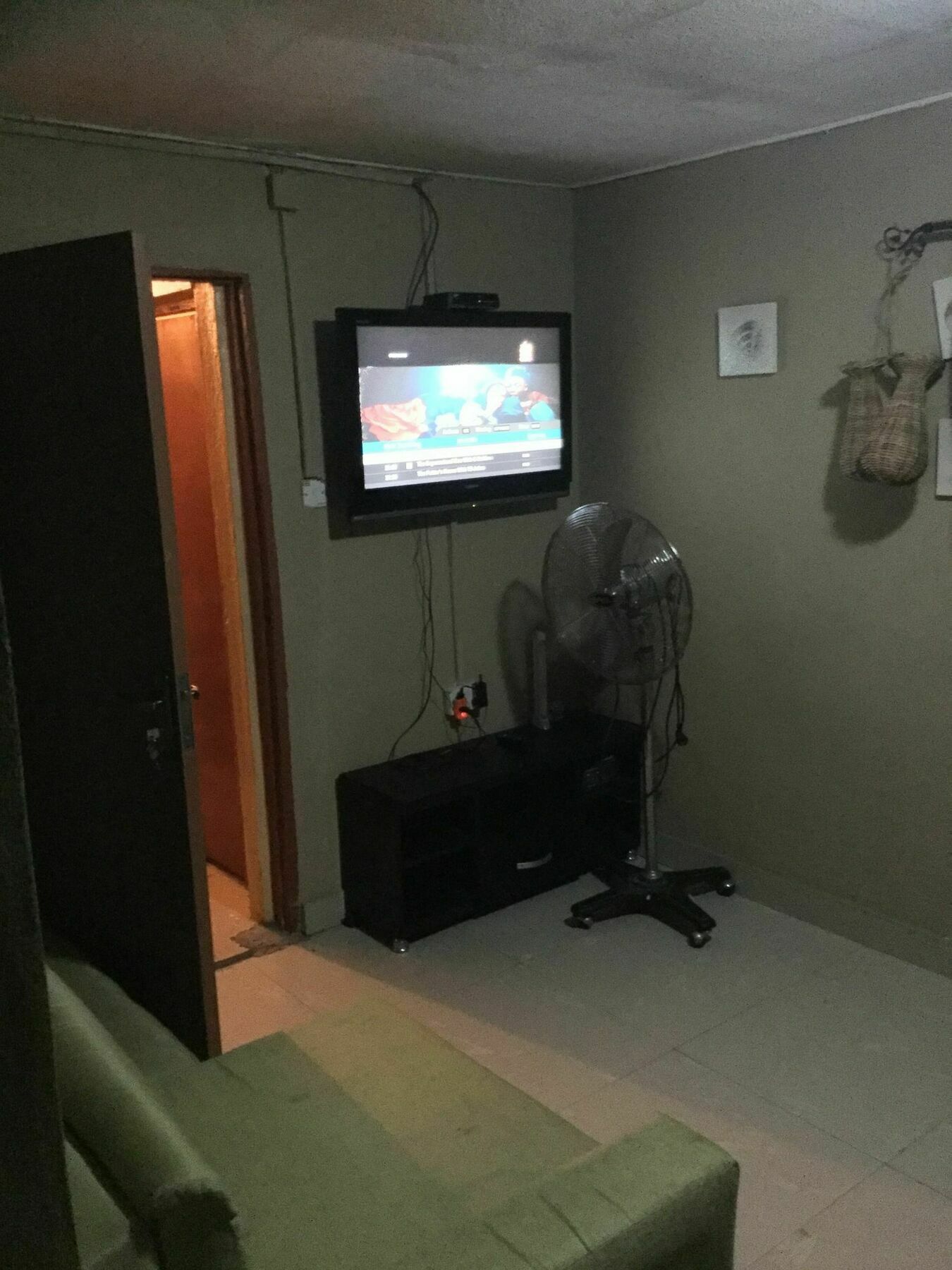 Legendary Inn & Lounge Bale Akiosi Zewnętrze zdjęcie